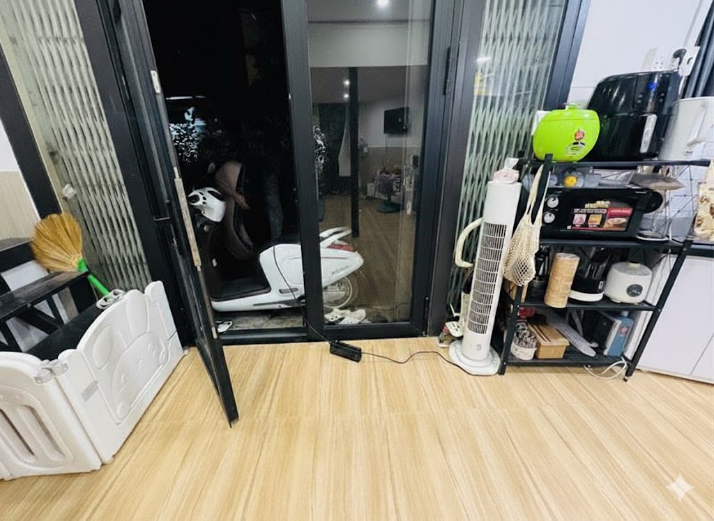 Bán nhà 120m2 hẻm xe hơi, gần Ngã 4 Phú Nhuận